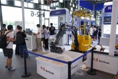 <b>出环绕以正教育大模子为焦点驱动的AI聪慧教育全</b>